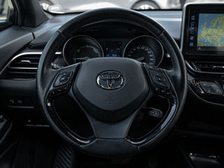 Toyota C-HR foto 10