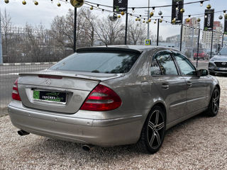 Mercedes E-Class foto 5