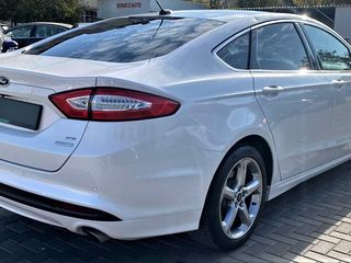 Ford Fusion foto 5