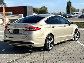 Ford Fusion foto 4