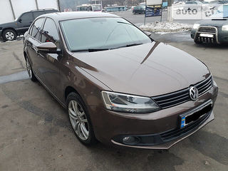 Volkswagen Jetta foto 1