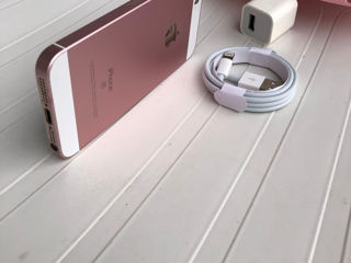 SE Rose Gold 16GB Otigjnal foto 1