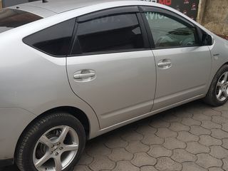 Chirie auto Prakat auto Chisinau Yaris  prius golf skoda Auris Automat. Hybrrid foto 6