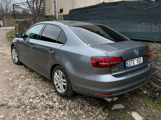 Volkswagen Jetta foto 2