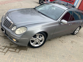 Mercedes E-Class foto 7