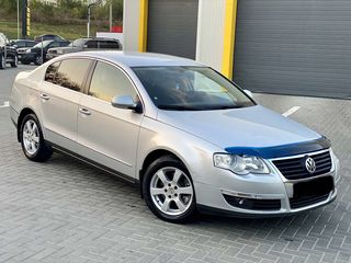 Volkswagen Passat foto 2