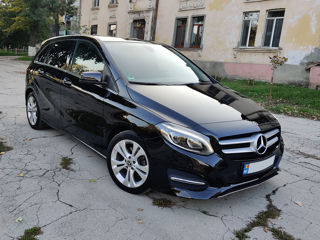 Mercedes B-Class foto 9