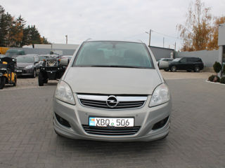 Opel Zafira foto 2