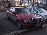 Mercedes Series (W124) foto 4