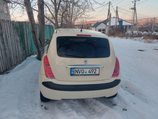 Lancia Ypsilon foto 4