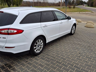 Ford Mondeo foto 3