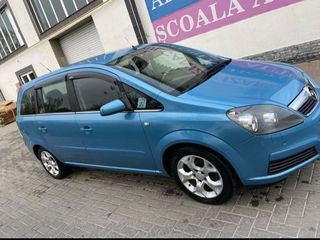 Opel Zafira foto 1