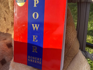 Vand The 48 laws of POWER in engleza  de Robert greene