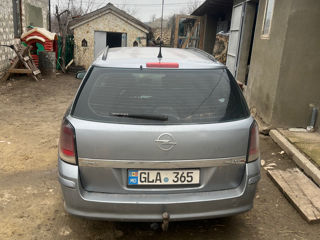 Opel Astra foto 2