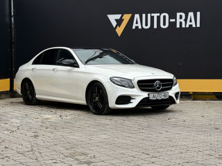 Mercedes E-Class foto 2