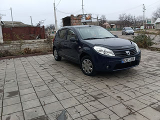 Dacia Sandero foto 2