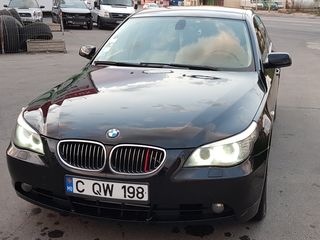 BMW 5 Series foto 2