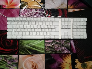 Vand tastatura de la Apple / Продаю клавиатуру от компаний Аpple