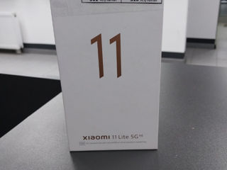 Xiaomi 11 Lite NE 8/128GB.   4490lei/posibil in Credit