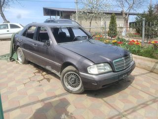 Piese Mercedes-Benz . W 124 . C 180 . S 220 . 190 . foto 9