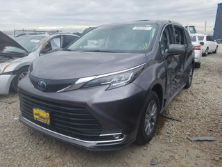 Toyota Sienna foto 2