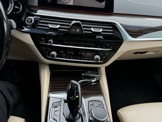 BMW 5 Series foto 6