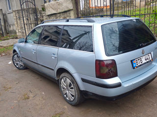 Volkswagen Passat foto 3