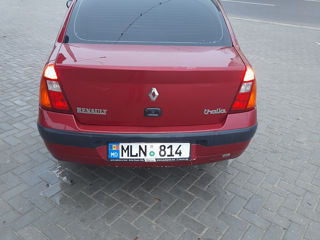Renault Clio фото 2