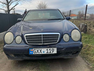 Mercedes E-Class foto 4