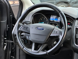 Ford Focus foto 9