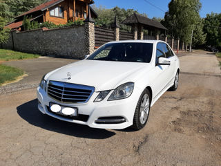 Mercedes E-Class foto 1