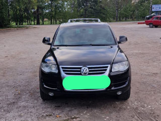 Volkswagen Touareg foto 1