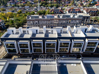 Casă de tip TownHouse în 3 nivele , str.Chicago