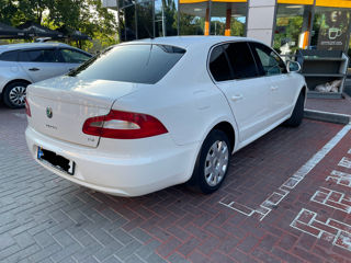 Skoda Superb foto 1