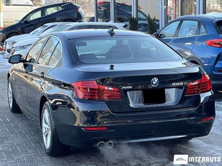 BMW 5 Series foto 10