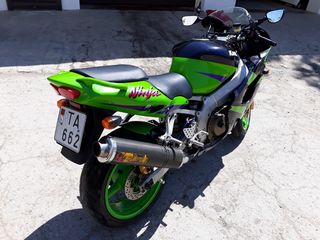 Kawasaki ZX 9 R foto 4