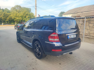 Mercedes GL-Class foto 2