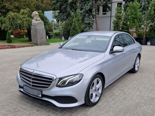 Mercedes E-Class foto 1