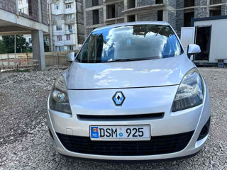 Renault Grand Scenic foto 2