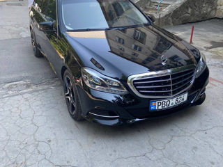 Mercedes E-Class foto 2