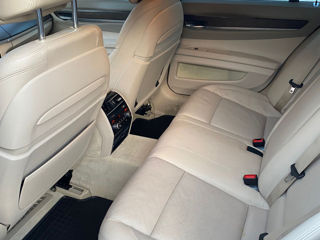 BMW 7 Series foto 7