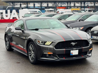 Ford Mustang foto 4