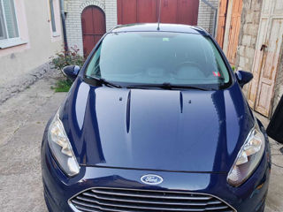 Ford Fiesta фото 1