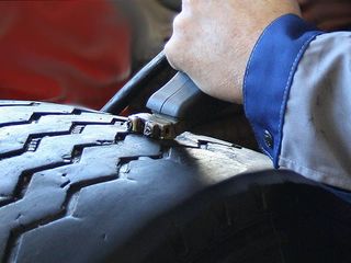 Нарезка протектора шин автомобилей в Молдове foto 1
