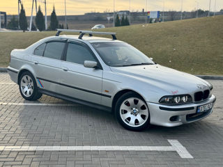 BMW 5 Series foto 5