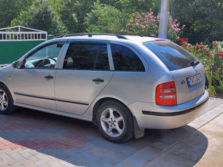 Skoda Fabia foto 2