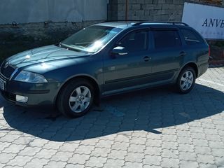 Skoda Octavia foto 1