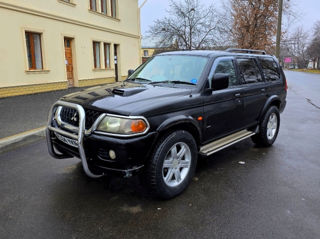 Mitsubishi Pajero Sport foto 5