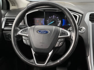 Ford Fusion foto 13