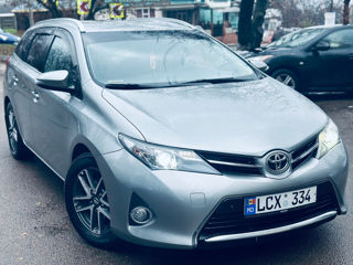 Toyota Auris foto 2